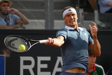 世俱杯改制-包含西班牙网球队强势世界网球队，兹维列夫绝境逆转的词条