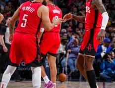 世俱杯参赛资格-天津队险胜掘金，德罗赞关键制胜