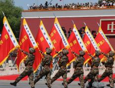 世俱杯-范弗利特末节导演15-0收割狂潮，雷霆碾压灰熊锁定关键战