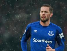 世俱杯时间-三分雨席卷赛场！范弗利特狂轰43分助深圳队高效破敌