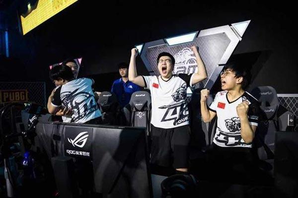 世俱杯时间-英格兰选手奋勇拼搏，夺冠成功