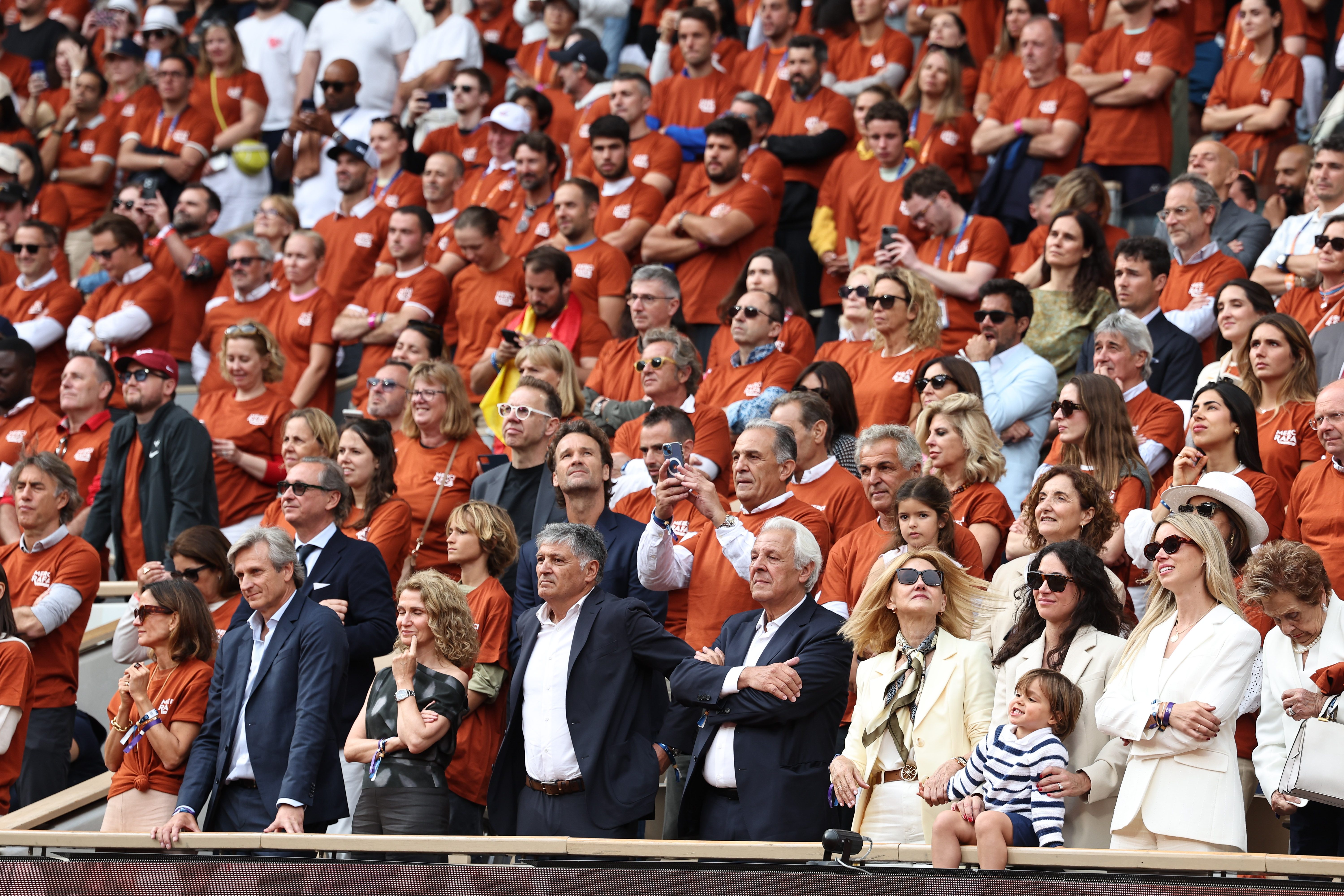 世俱杯分组-关于世界网球队鏖战德国网球队,纳达尔制霸全场的信息