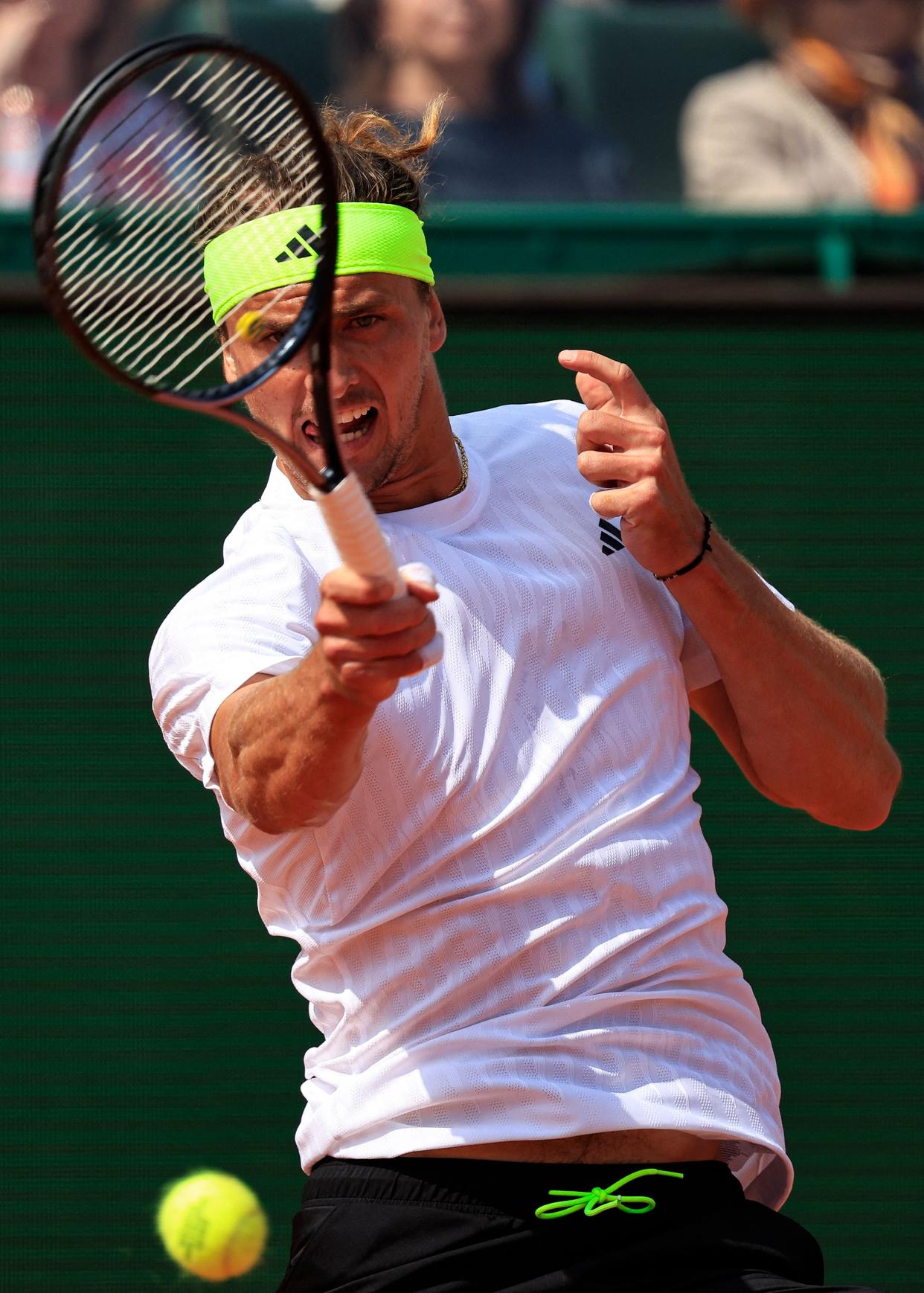 世俱杯奖金-蒙特卡洛大师赛险胜温网,兹维列夫高光表现