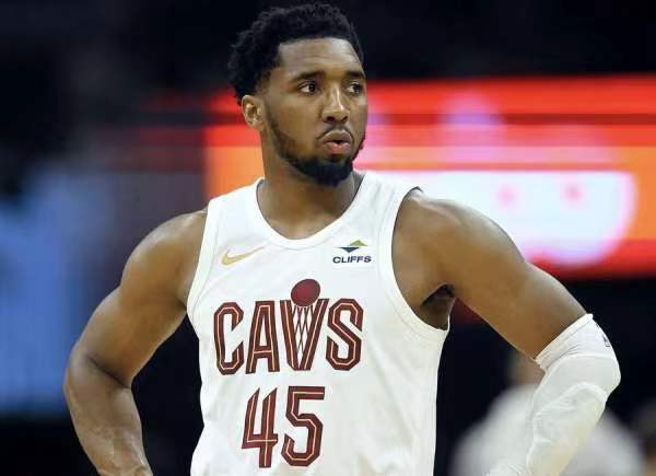 世俱杯时间-江苏队轻取凯尔特人，米切尔刷新纪录