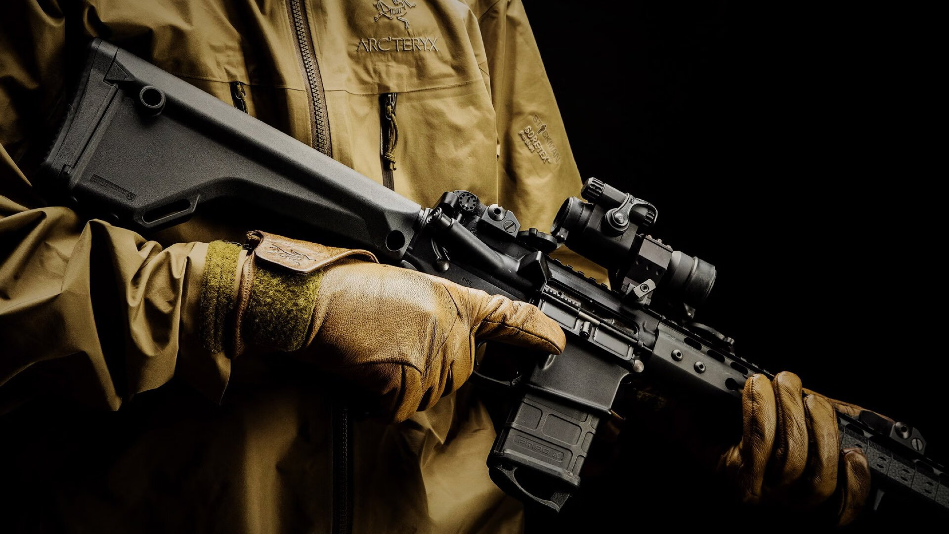 世俱杯改制-赛道与绿茵场的双重奏，当冰被火融化，寂静中诞生新的轰鸣