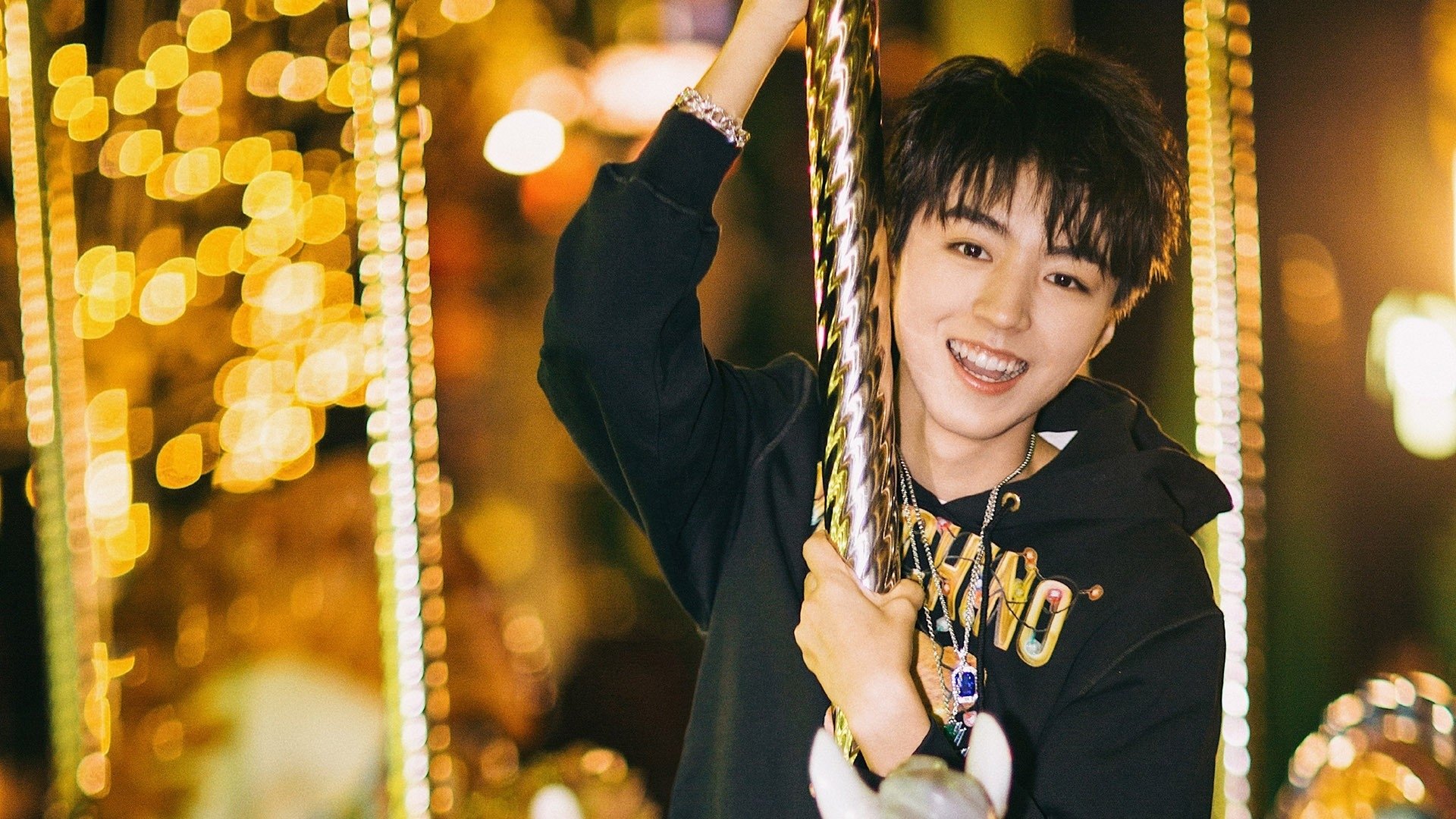 世俱杯分组-老鹰展翅强势晋级，保罗无愧关键先生